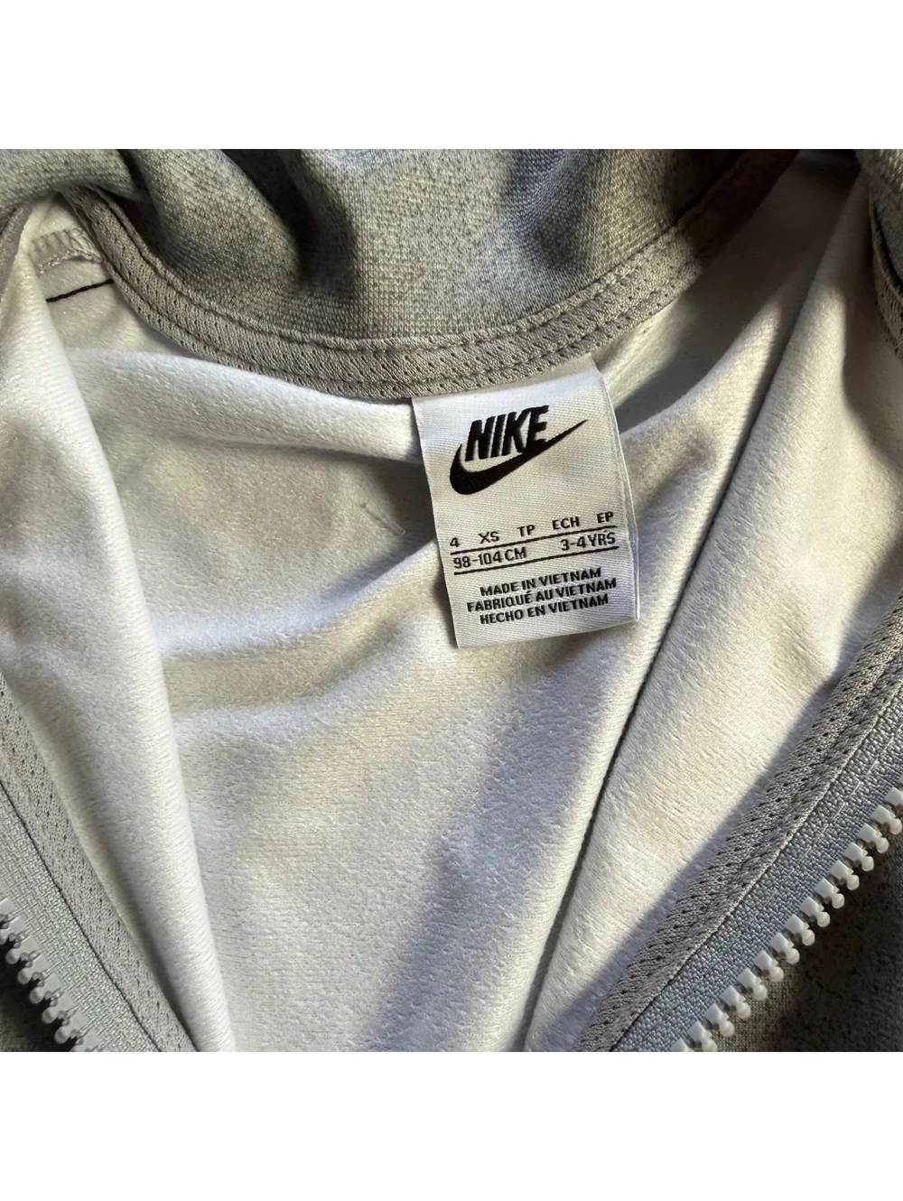 NIKE boys Heather grey boys full zip up high neck lightweight jacket size 4 NWT
